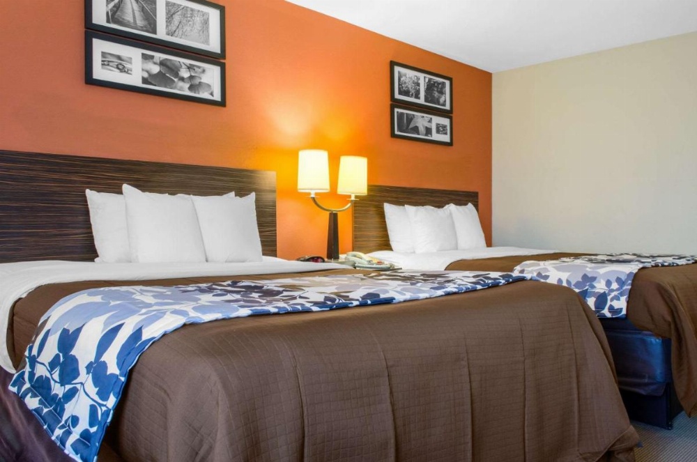 Sleep Inn & Suites East Chase